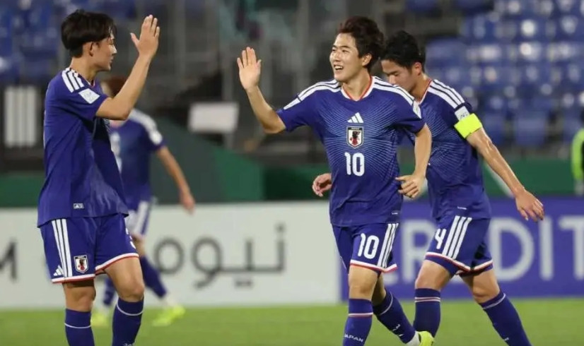 给董路先生纠一个偏：日本的足球真的没有到头，倒是韩国的足球正在走下坡路。仅仅以