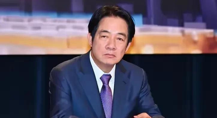 赖台独今天在节目专访中嚣张妄言叫嚣称，台湾地区如果要和大陆谈判，就要先接受一个中