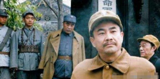 1950年，白崇禧逃到台湾后，抽空去拜访邻居朱怀冰，没想到刚踏进他的家门，就听到