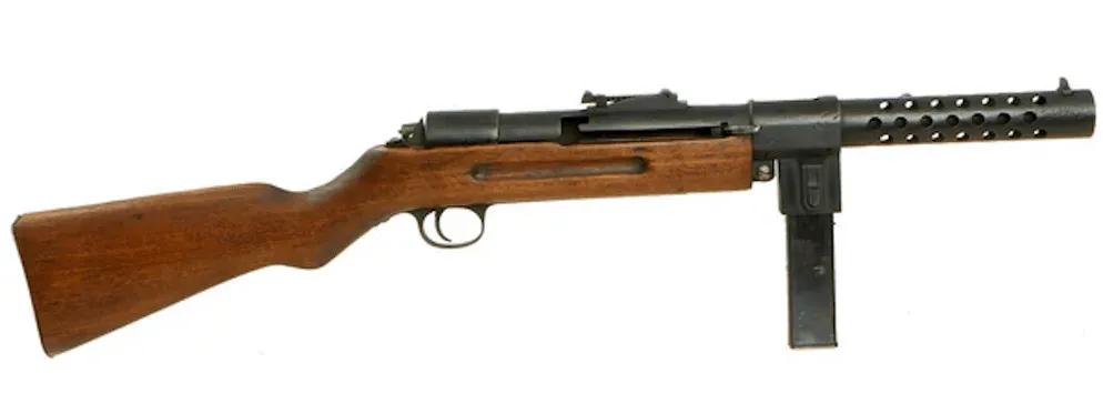 在瑞士SIGMP.20的基础上，青岛工厂于1927年开始生产PP，并被称为“青