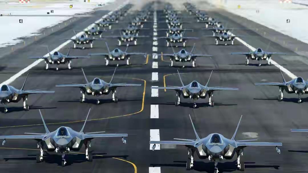 为什么首单不是战斗机而是无人机？两年前已交付，央视如今披露，信息量不小。沙特拿