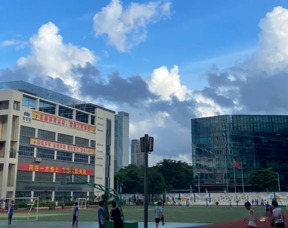 深圳中考分去广州上顶尖职校？考了400分，在老家能上重点高中，在深圳可能连一所像