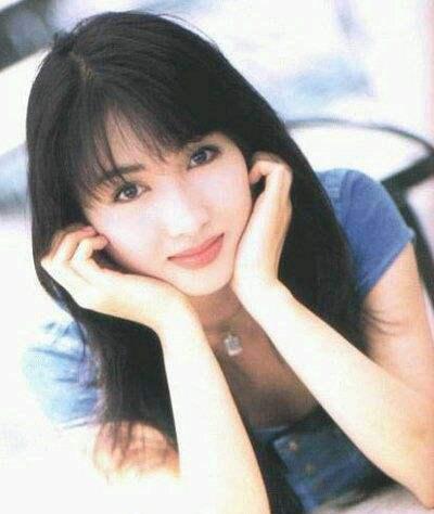 2007年，黎姿突然找到了追了自己六年之久的“坡脚富豪”马廷强，直接道：“马先生
