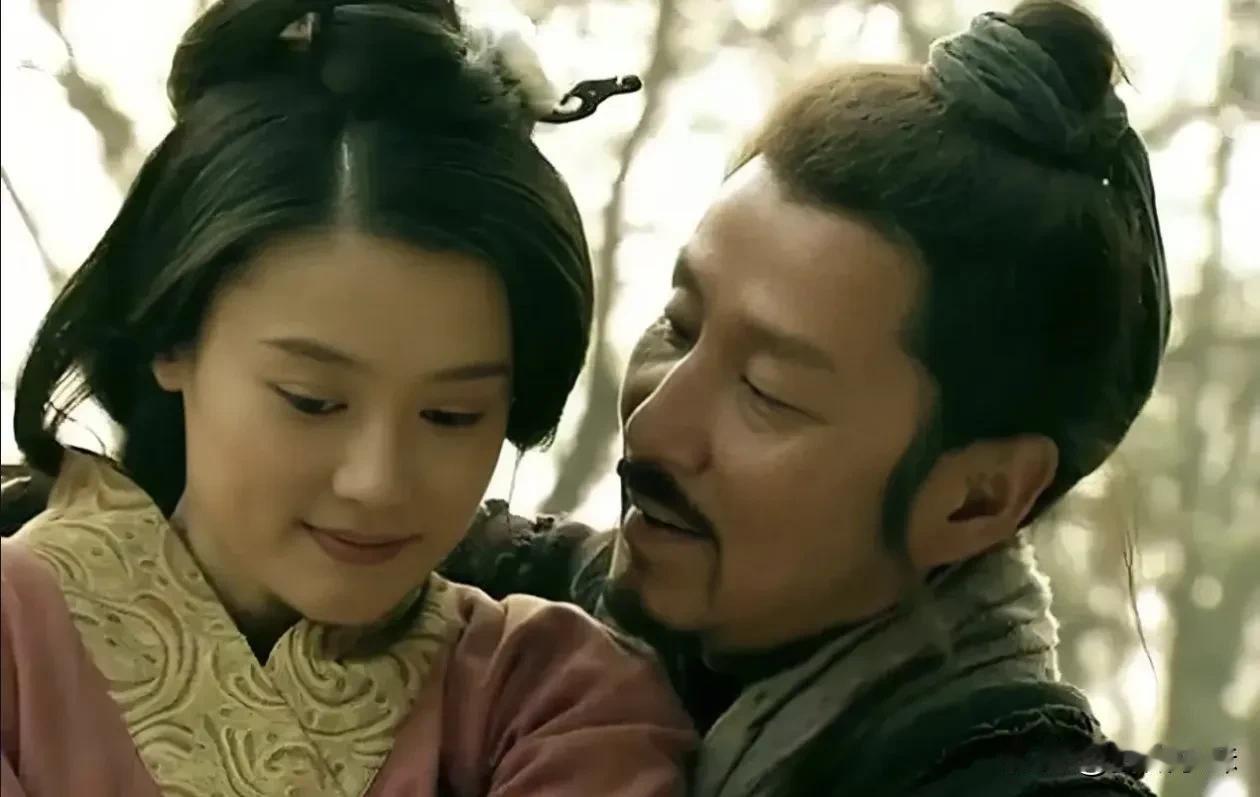 刘邦当上皇帝后，突然想起自己和初恋曹寡妇还有一个儿子，就悄悄地跑去沛县找人。两人