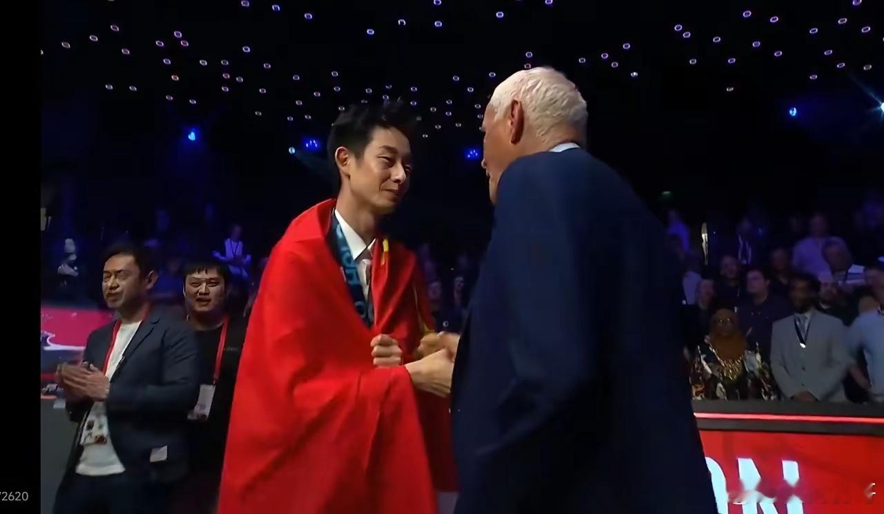 荣辱不惊，真正的大场面先生！“克鲁斯堡新王”吴宜泽发表获胜感言的场景，令我有“3