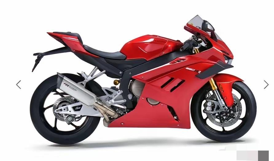 机车网红跑山身亡，老手翻车的悲剧，远比想象中扎心近日，机车网红“黄油腻”被曝