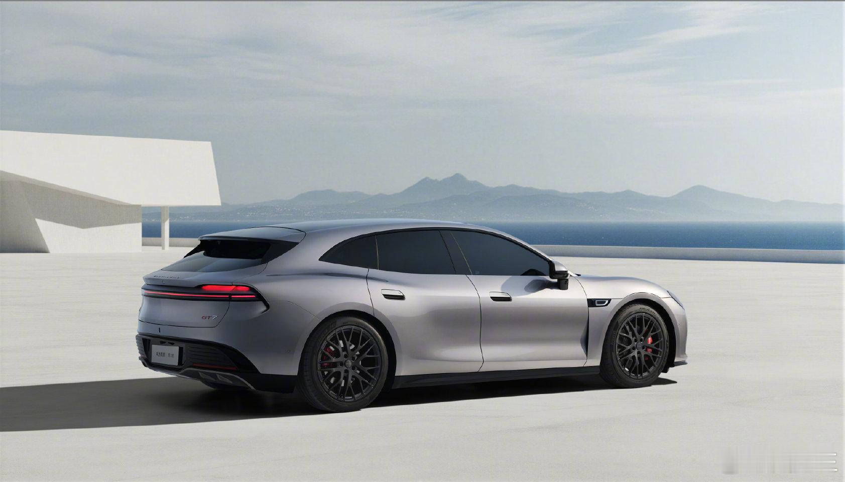 启境GT7定义含华量新高度看到启境GT7这车，印象最深的是华为把ADS5、赤兔