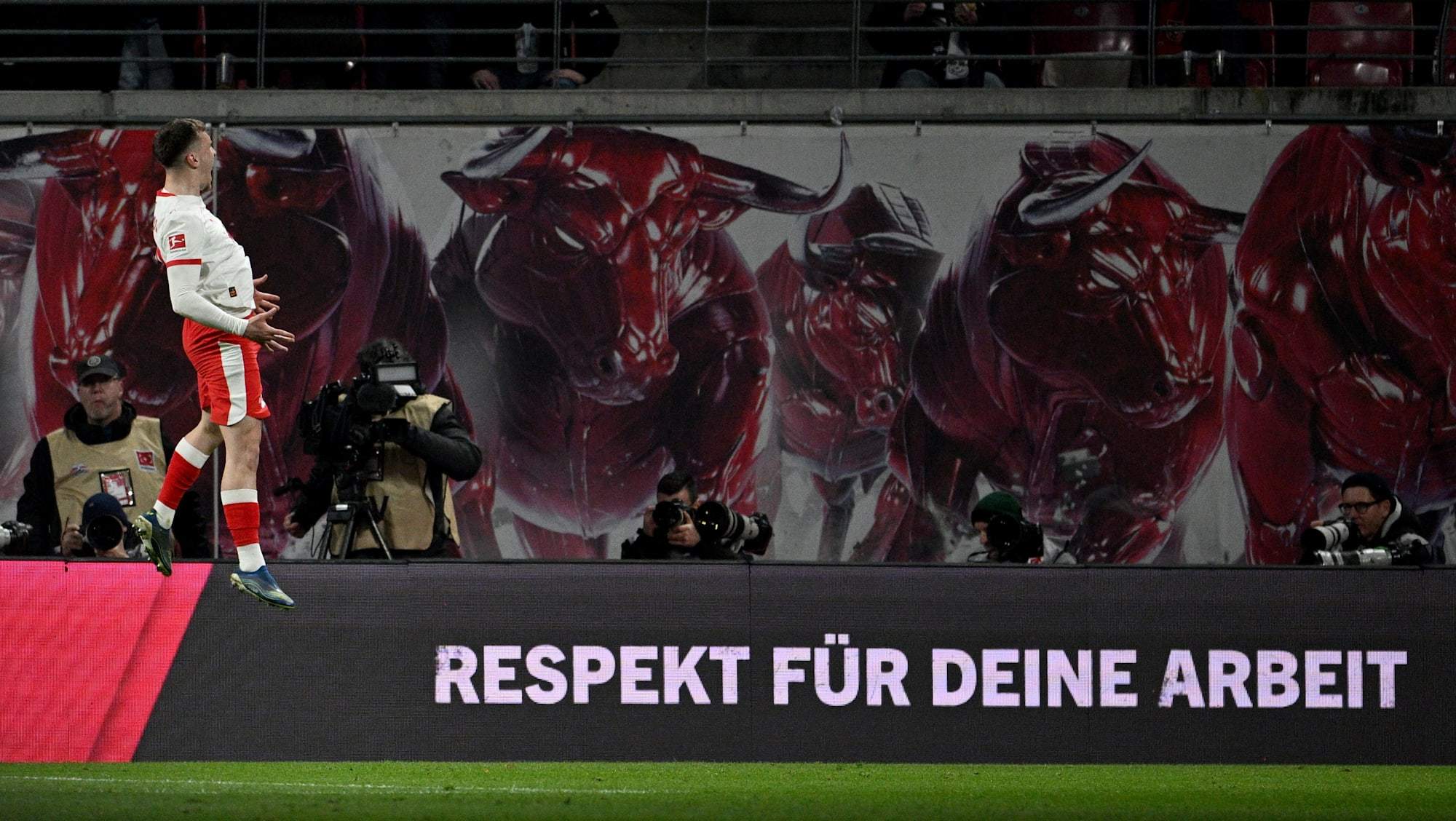 德国队纳格尔斯曼公布最新一期国家队名单后，不仅引发了部分落选球员的不满，也引发了