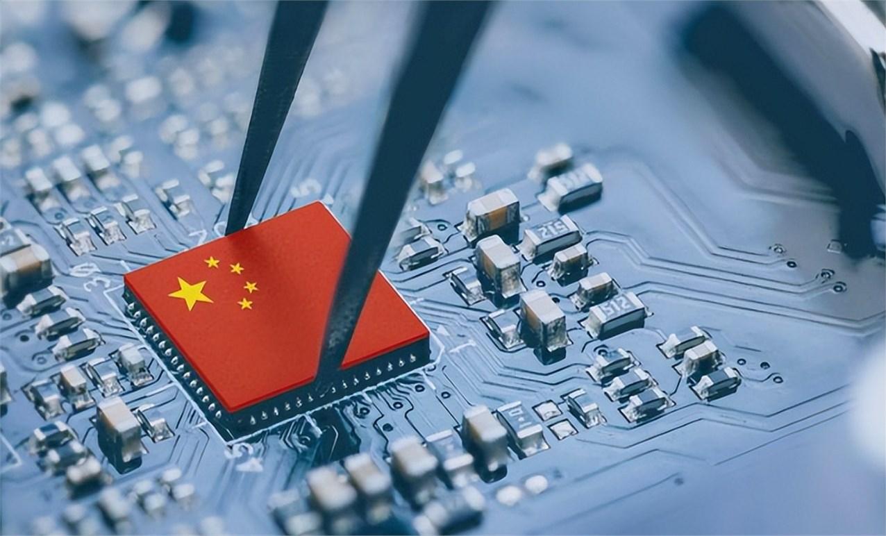 今天饭局，一个在芯片行业内的朋友透了个风。谁都没想到，美国给台积电、三星发许可证