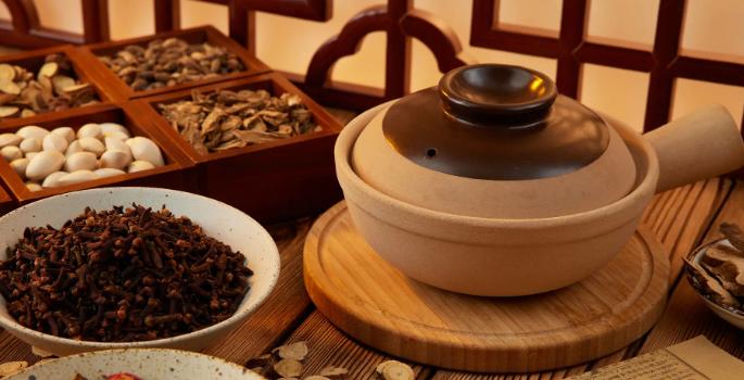 别盲目尝试！射精阈值偏高，外用麻醉产品作用海绵体靠谱吗？有不少男