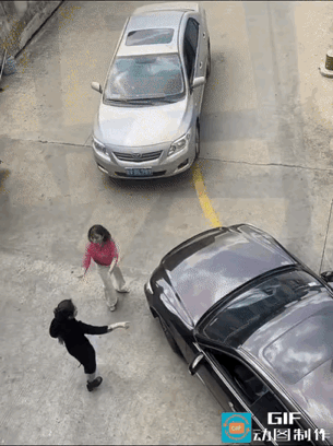 呐，魔法攻击最厉害。