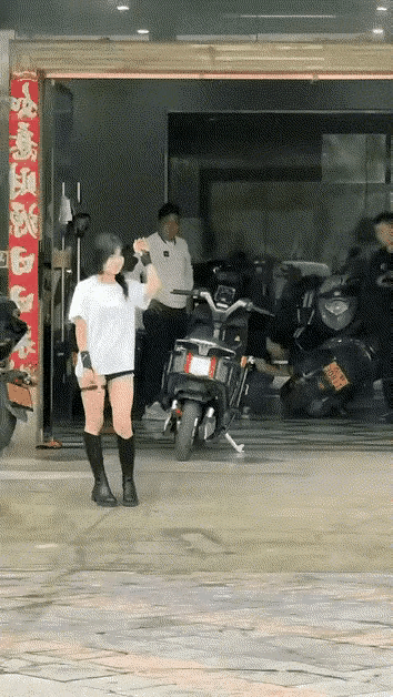 到底是怎样的父母，能教出这样的孩子？像这样，生再多又有什么意义[惊恐]