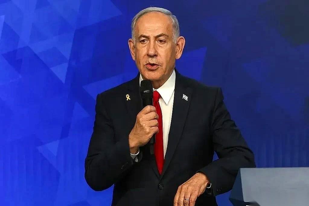 内塔尼亚胡盯着地图，对巴基斯坦绝对是一肚子火。但再怎么咬牙切齿，以色列也只能把这