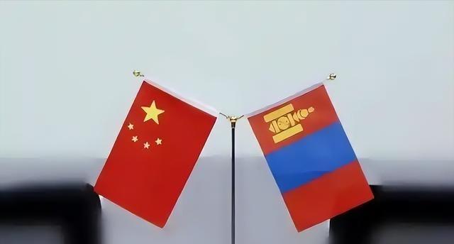 印尼很快就会加入东南亚反华国家之列，北面有菲律宾，南面有印度尼西亚，西南有印度，