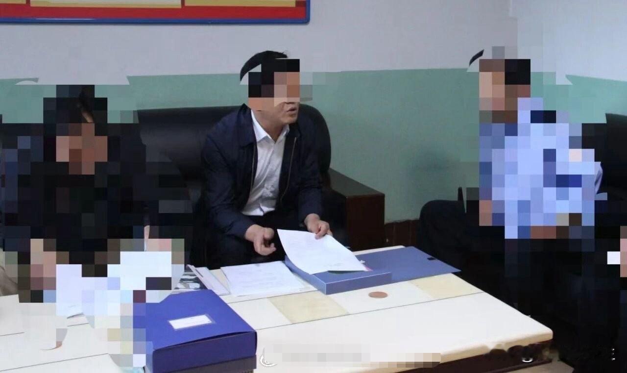 我认识一个做律师的朋友，处理过不少案子。他说这些年接触的案例里，不少人总觉