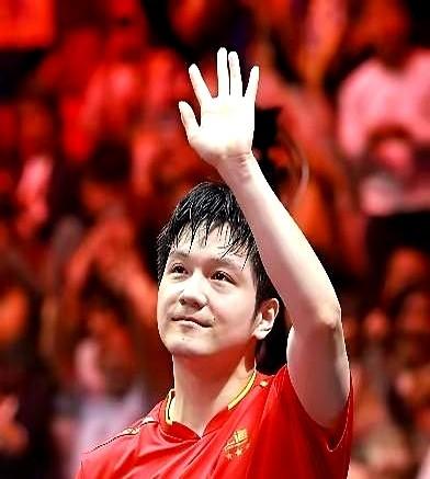 现在说让樊振东代替王楚钦去打国际比赛、让王楚钦休息的球迷，这肯定不现实啊。王楚钦