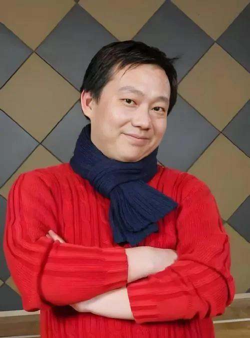 梁超称高明师傅不会背叛藏海梁超在直播中回应网友关于高明是否会背叛藏海的疑问，直