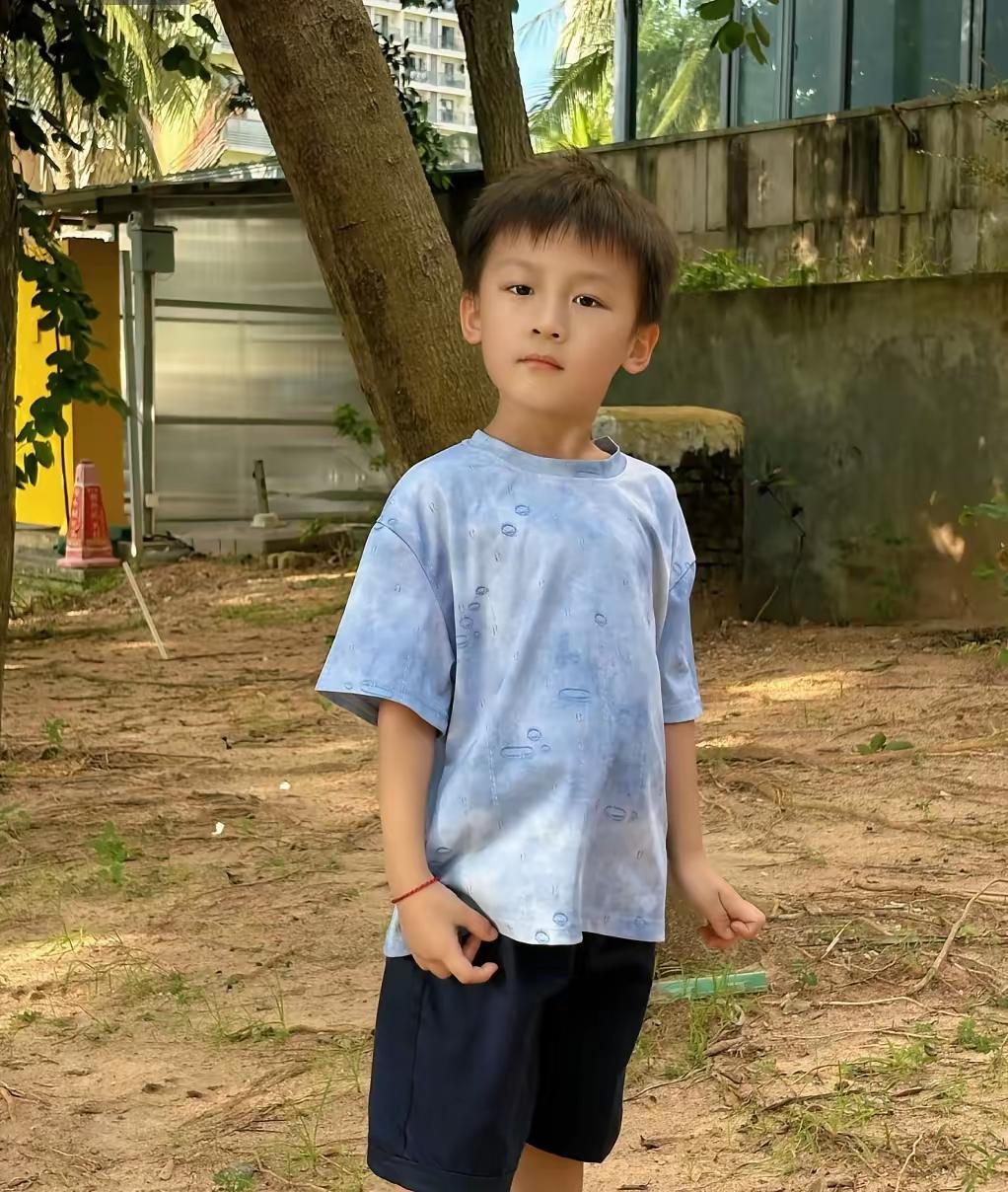 我小侄子今年四岁，一直都是我父母带，上个月如果不是我小侄子，我妈命都没了。