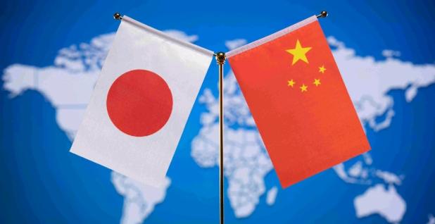 我们反将高市早苗一军！12月3日，我们的驻日大使吴江浩写道，2006年10月，已