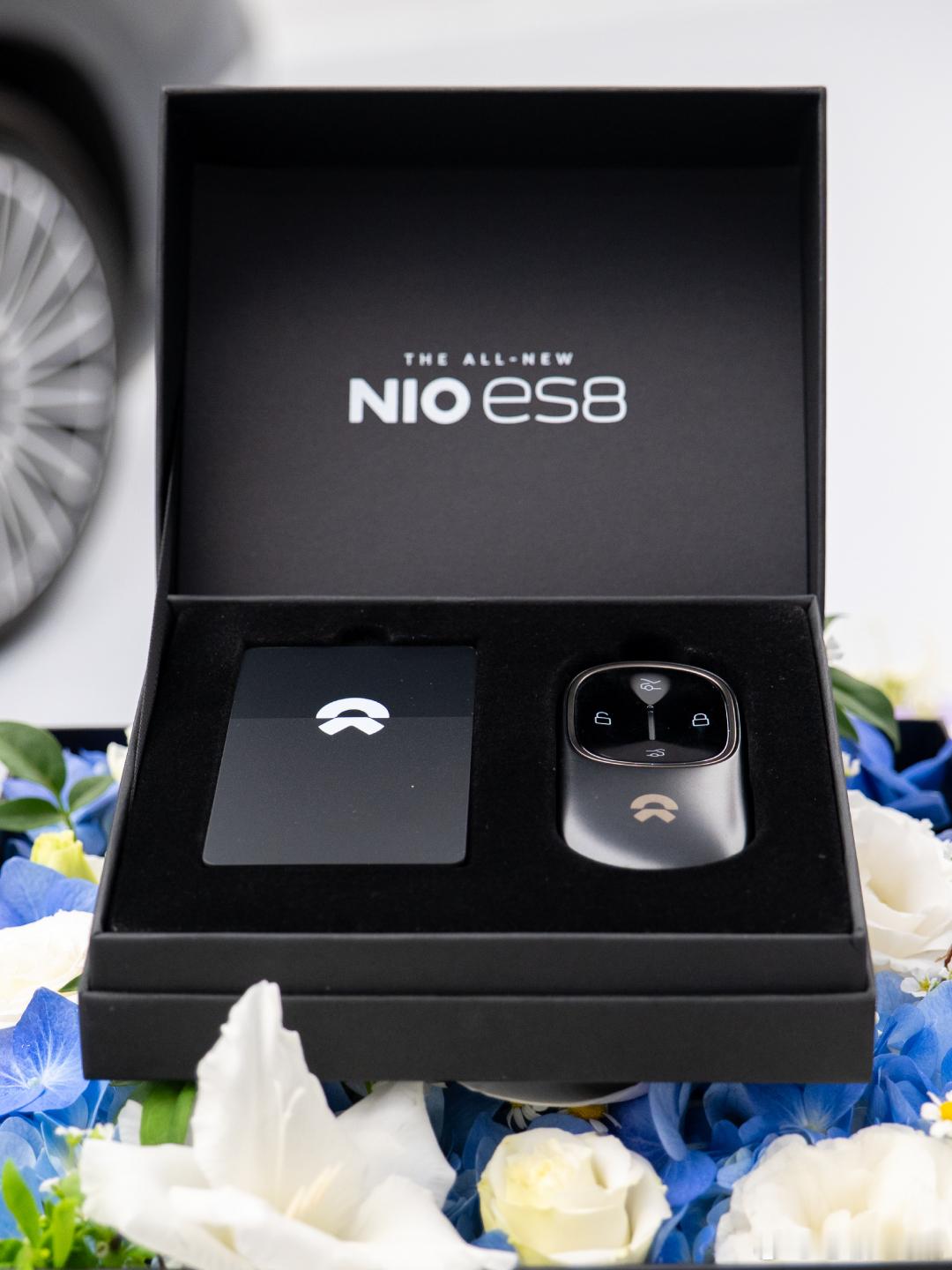 蔚来全新ES8交付120天销量破五万这款车从开始交付到今天所取得的成绩我觉得完全