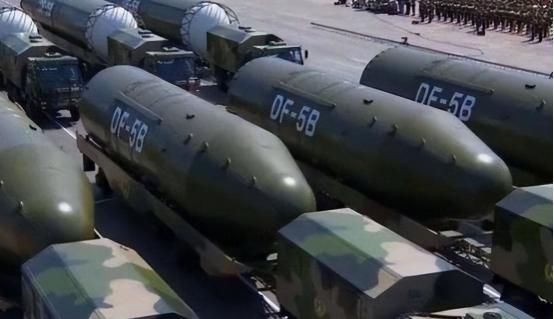 美国现在敢动中国吗？ 根据俄罗斯专家表示：中国核弹头数量正在猛增，到2030