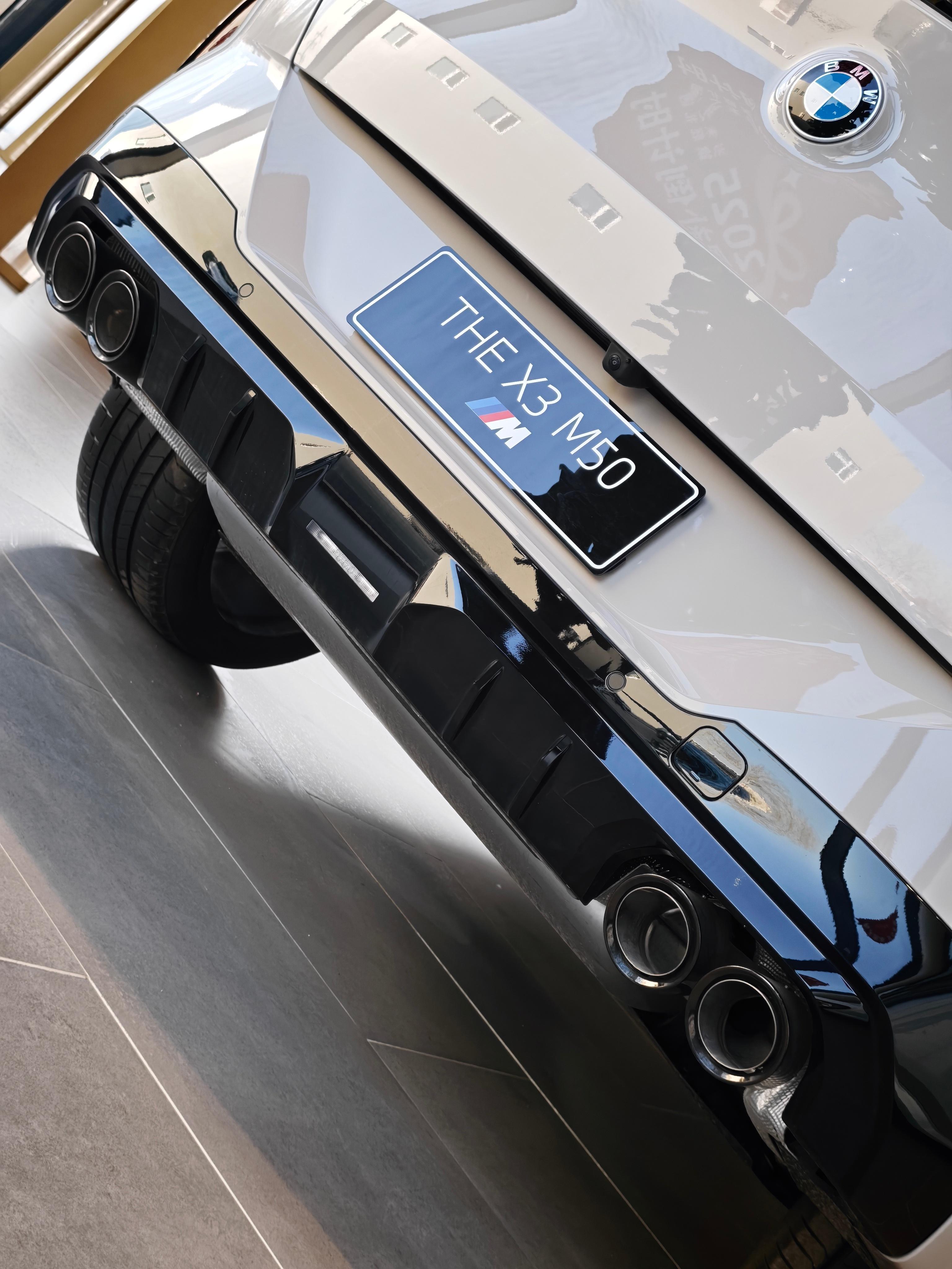 宝马的四出排气用的也挺多了