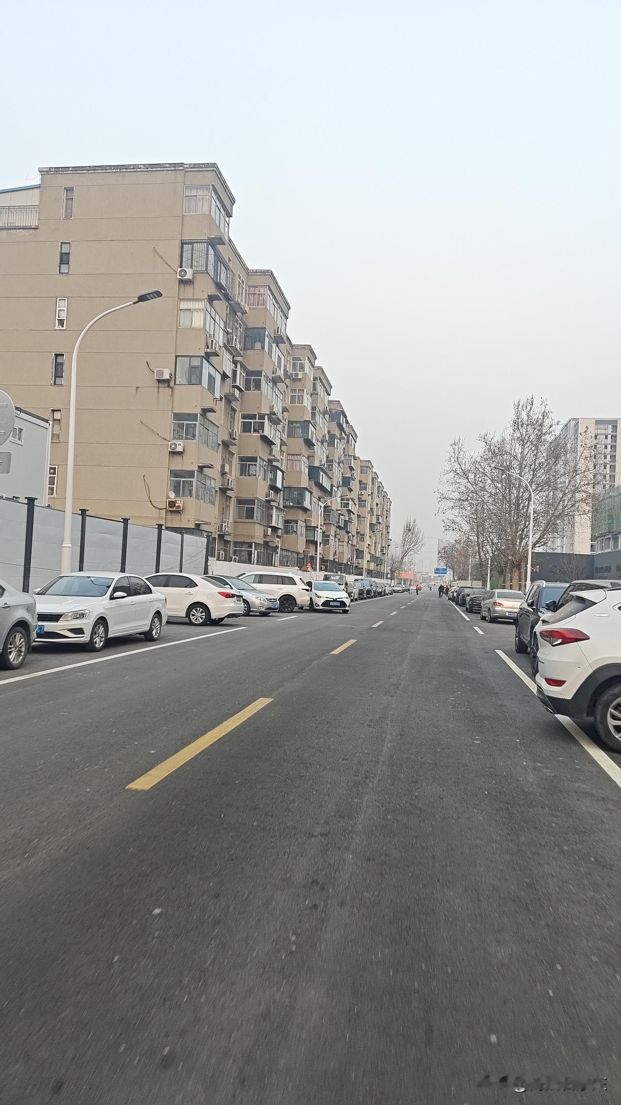 石家庄今年这是咋了？一点过年的氛围都没有！对联，灯笼，红色喜庆的东西，都看不到