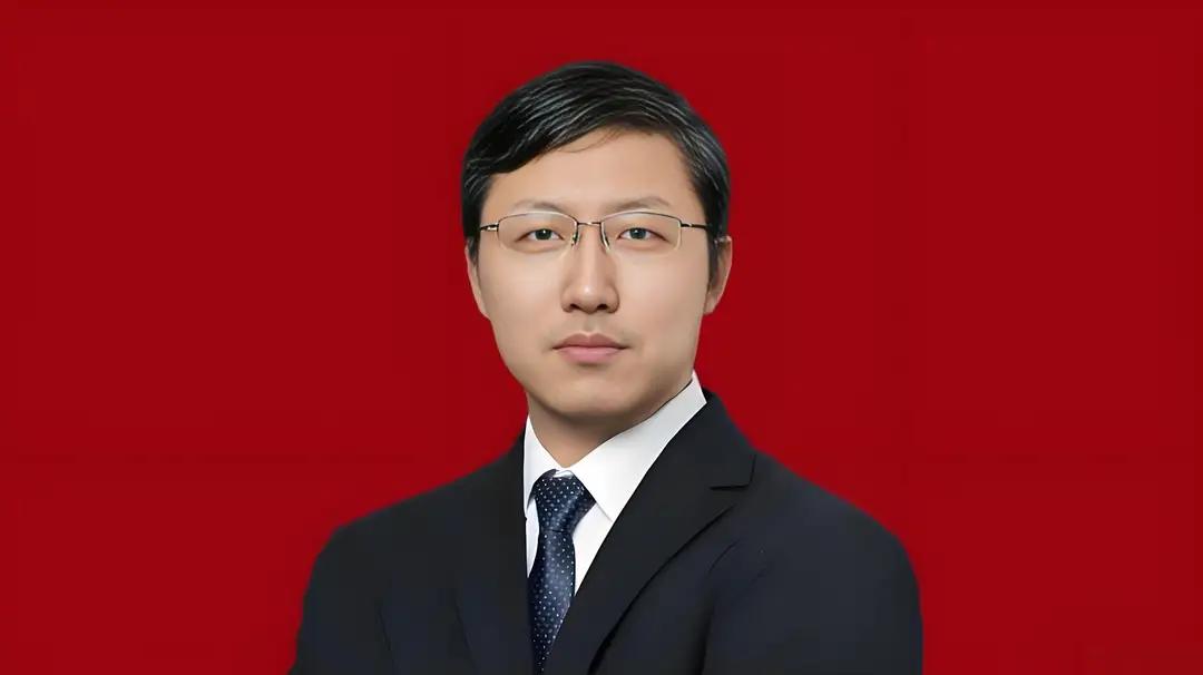 华为天才少年“不务正业”：融17亿让机器人绣花，却捅破了中国制造的天花板近