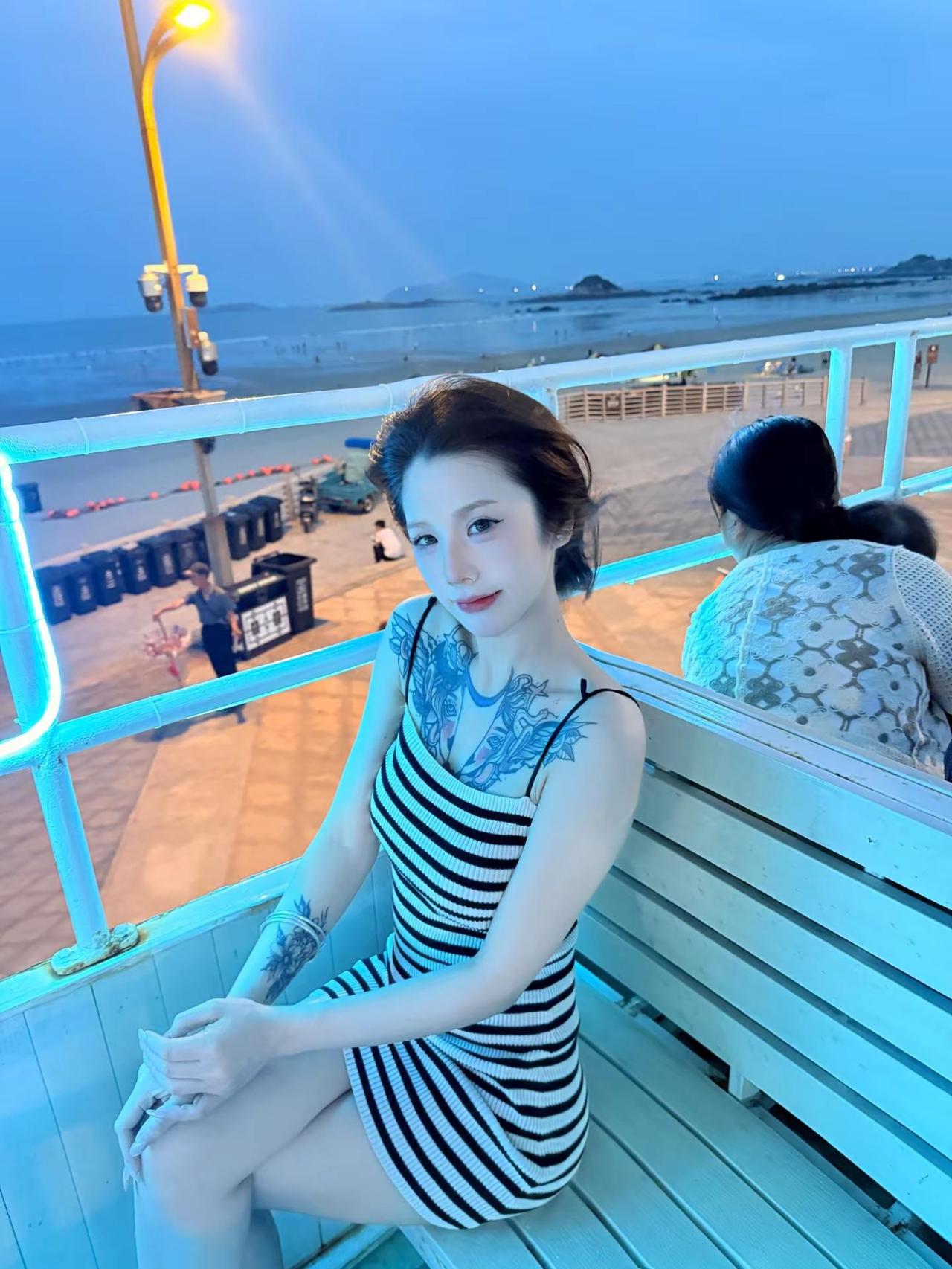 我们都站在各自的角度以为从未对不起对方