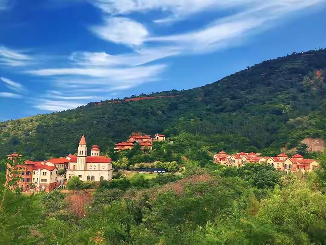 喂，去那咧！上街区。这不是逛街，上街区是郑州六个行政区之一。69平方公里，人口2