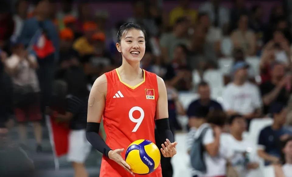 现在的中国女排队员们一定要好好练练发球啊，目前感觉没有一位队员的发球能赶得上张常