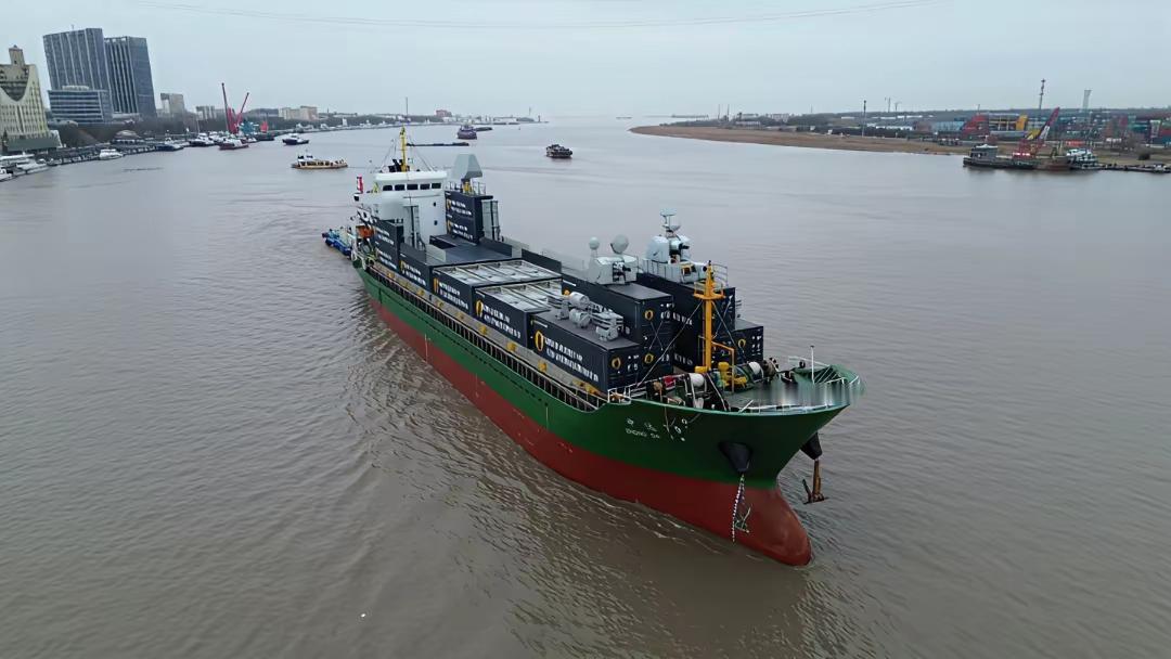 中达79火力支援舰海试归来，60个通用垂发+两套1130，这火力已经赶上052C