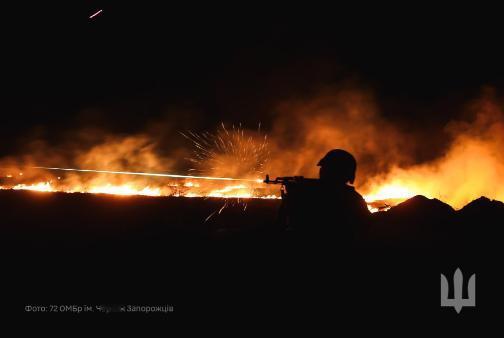 “俄罗斯打不过,那就向西打吧!”当地时间2025年10月28日,乌克兰纳粹武装“