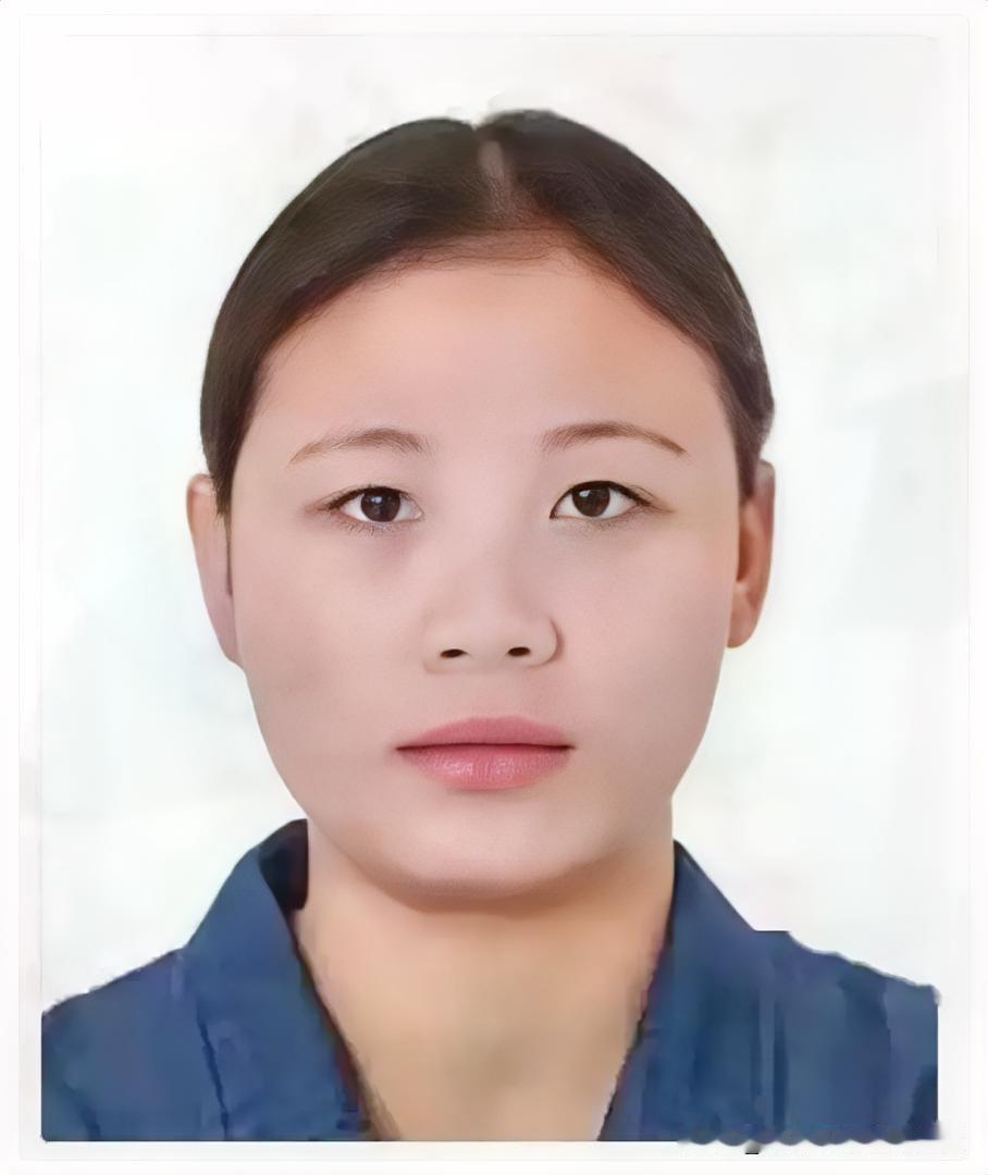 湖南icon警方发布悬赏通告，通缉卖淫集团主犯余井红(女，27岁)。8月5日宜章