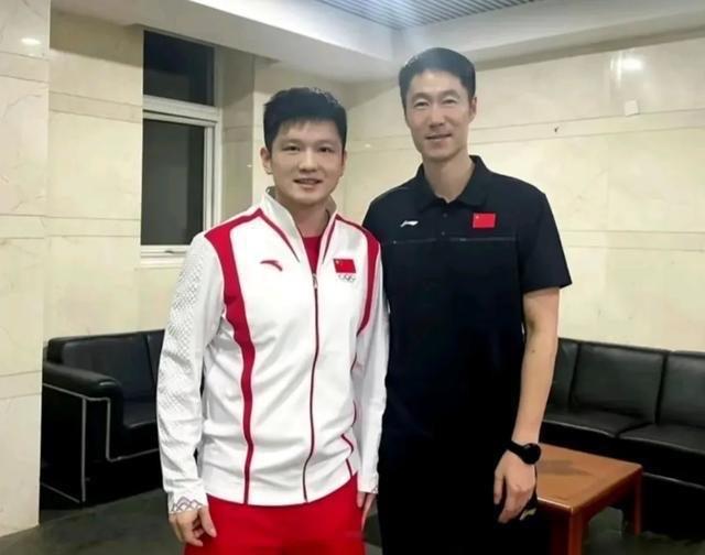 【王励勤回应樊振东归队问题，归期不定！】近日，中国乒乓球协会主席王励勤在接受采