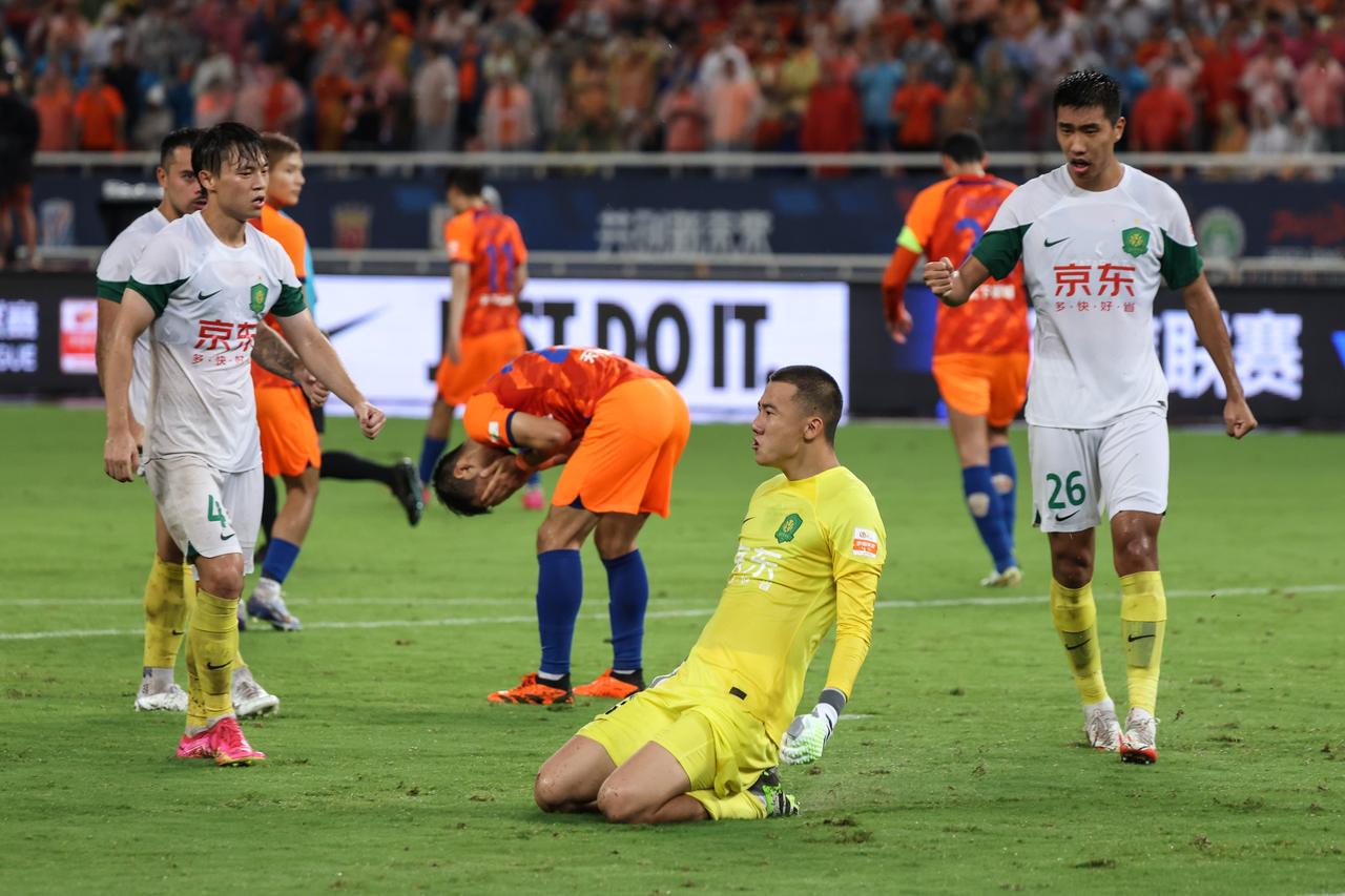 高层一纸指示，否定了足协全球海选，这样做对吗？不否认邵佳一很优秀，只是，足协一