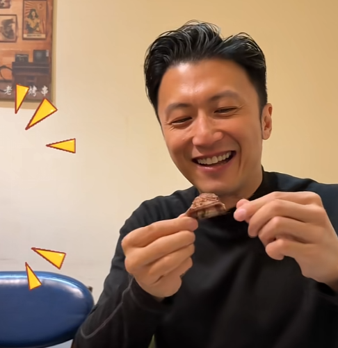 谢霆锋分享了去北京的胡同里面探访烧烤小店的视频，网友一眼看穿他的真实意图：这是暗