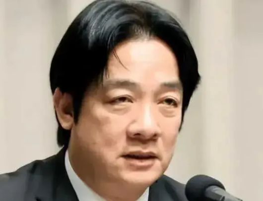 赖清德很可能出事，他上任不到一年的时间把两岸关系搞的很僵，不仅拒绝承认九二共识，