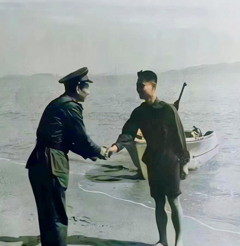 这是国军少尉莫维驾驶美国制军用汽艇，冒着生命危险，从金门抵达厦门向我军投诚时留下