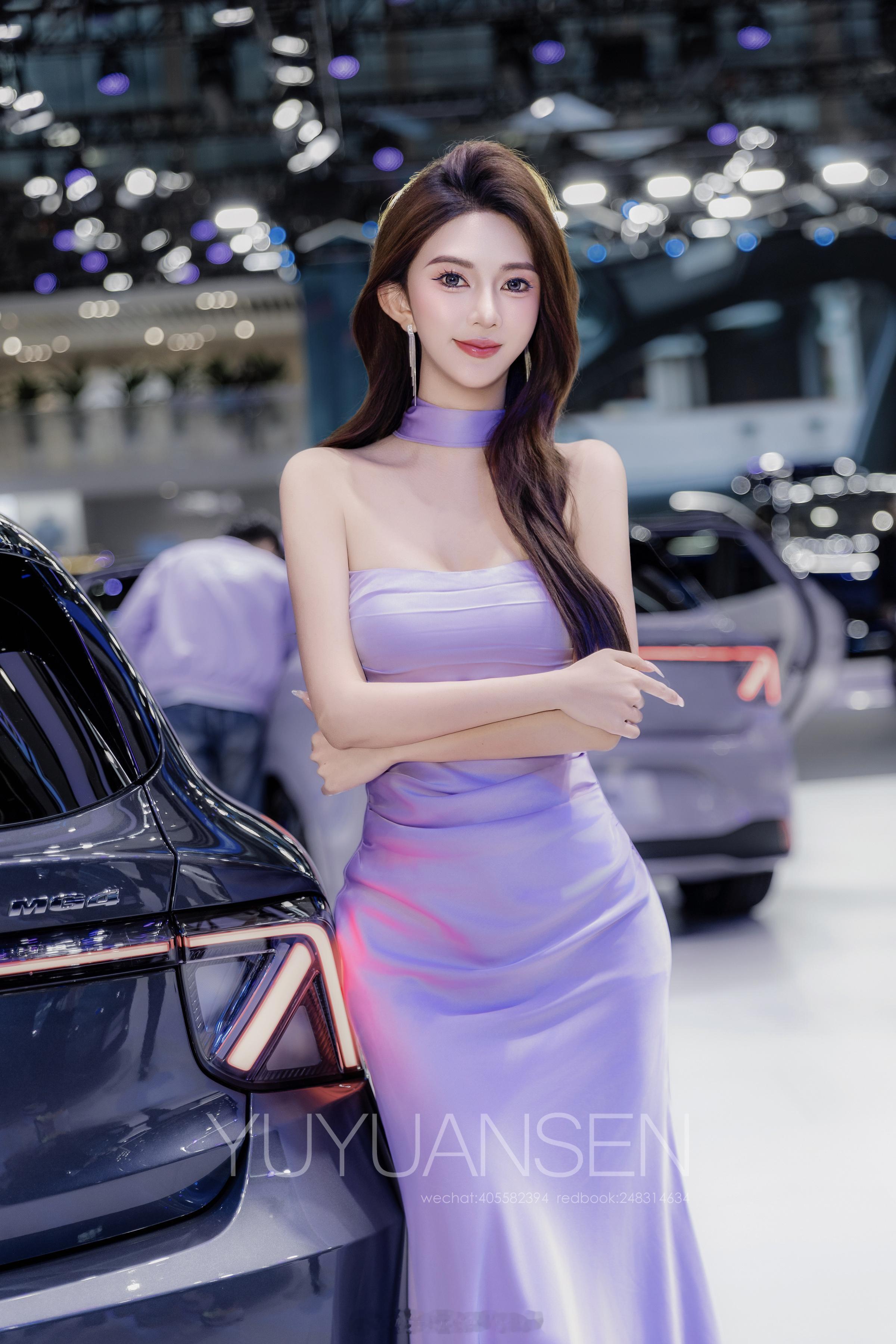 广州约拍宅男女神2025广州车展模特：美女如云车模抄送人像写真