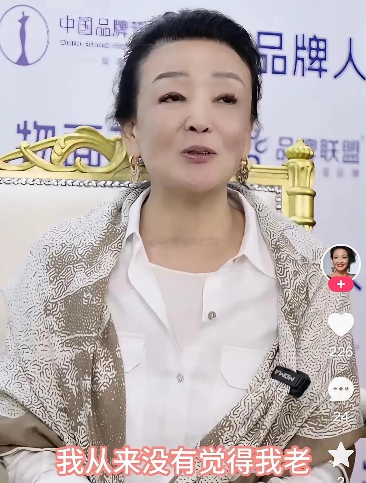 张兰直播时，有人跟她说。你媳妇直播了，她说，我叫她不要播，养好身体，直播特别伤气