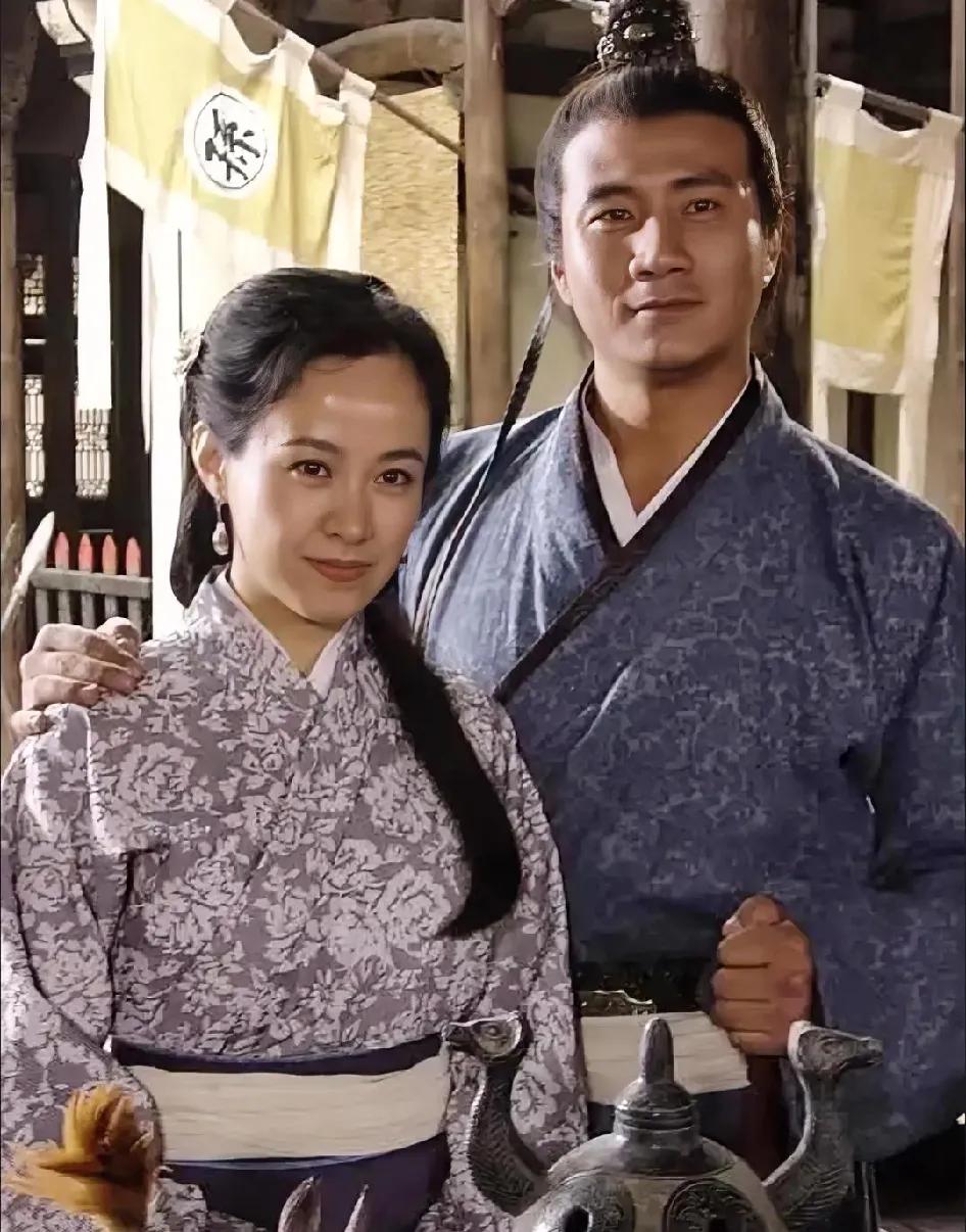 因为剧雪演的马皇后，我愣是把胡军看顺眼了。陈浩民演的朱元璋简直没眼看，陈宝国演