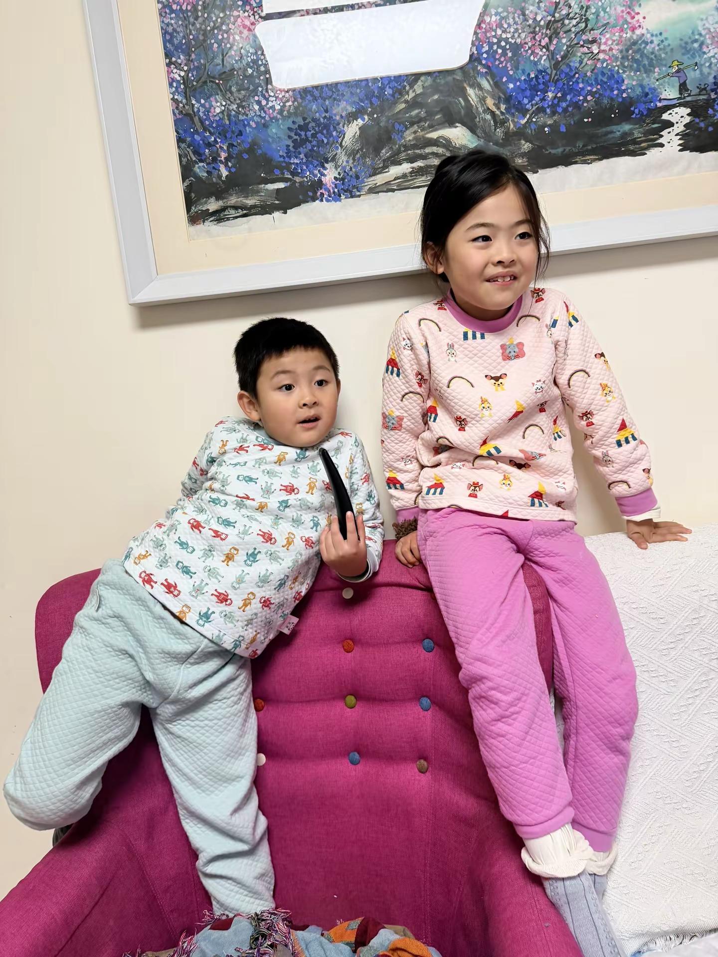 兄弟姐妹就是你儿时最好的伴最亲密的伙伴