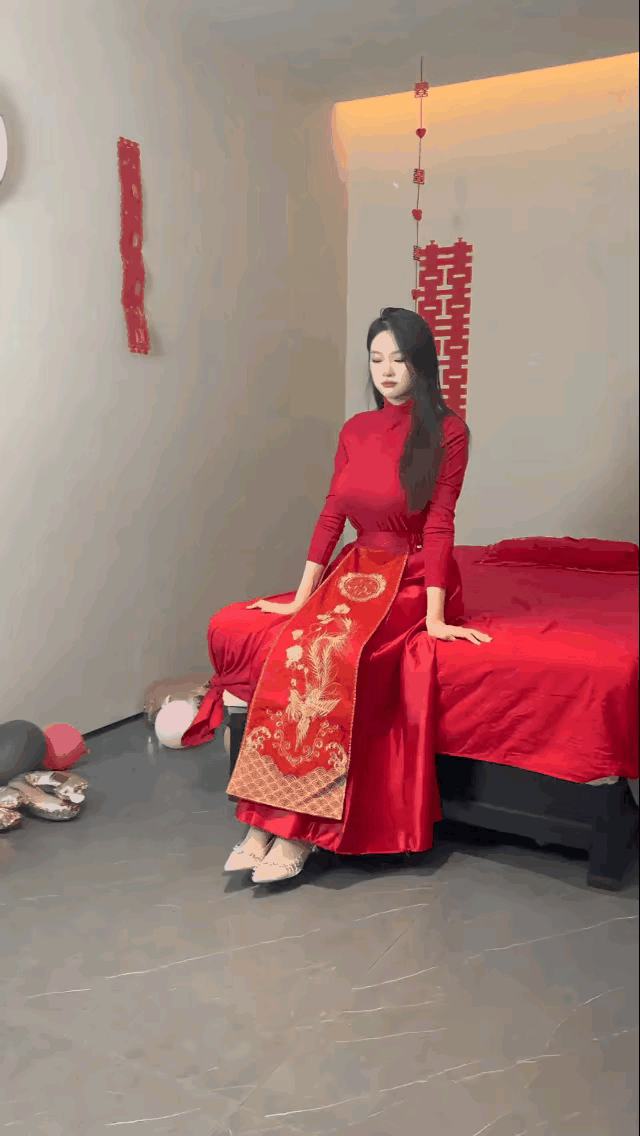 谁家的新娘，那得什么样的男人才能配上她。