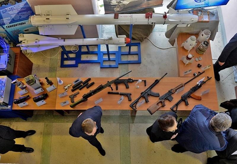 白俄罗斯生产的轻武器光学瞄准器材