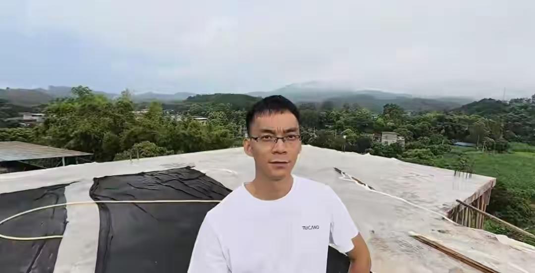 谁也没想到，曾经被全网热议、复读16年的唐尚珺，在37岁这年，靠自己的努力，给家