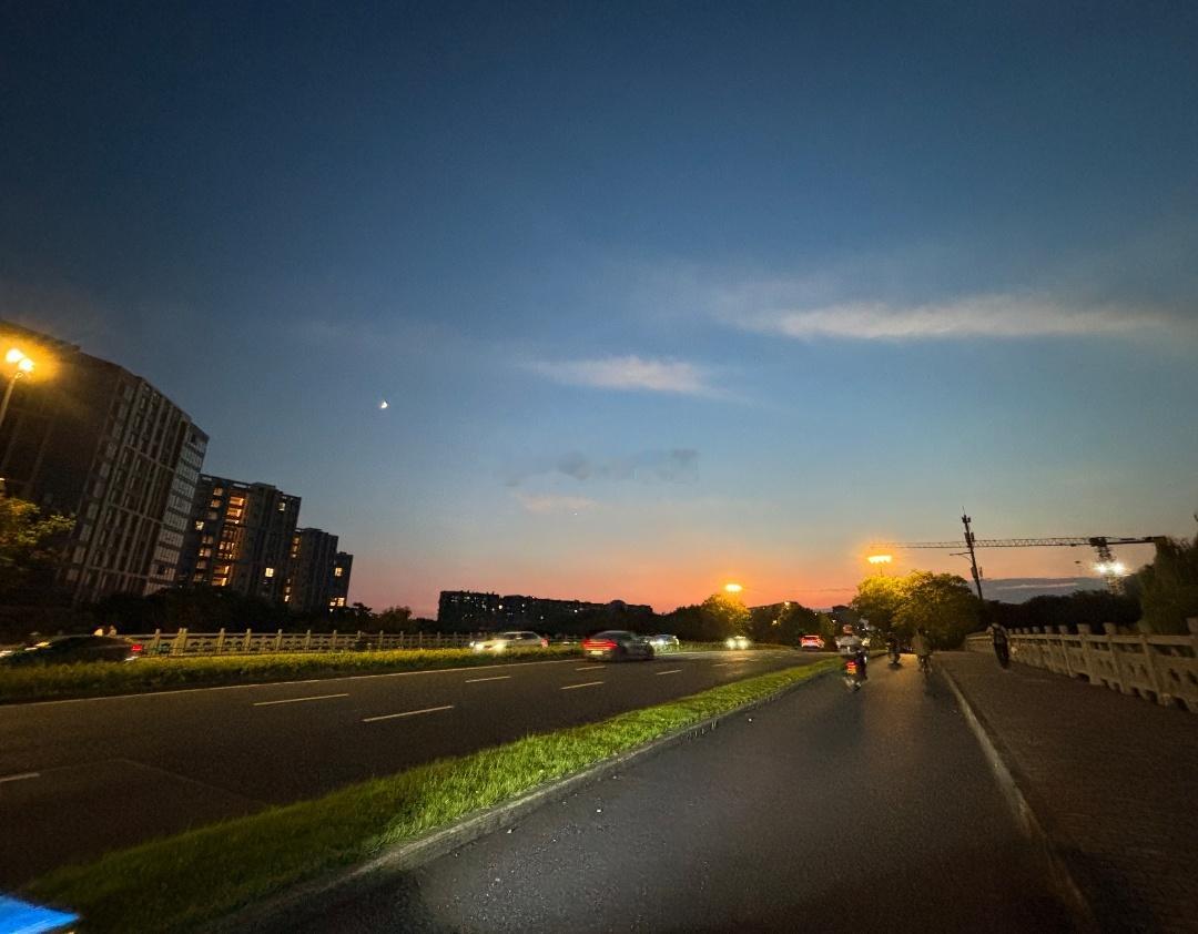 一网友分享，在互联网12年，大厂8年，共赚了480万存了400万，这个储蓄率也太