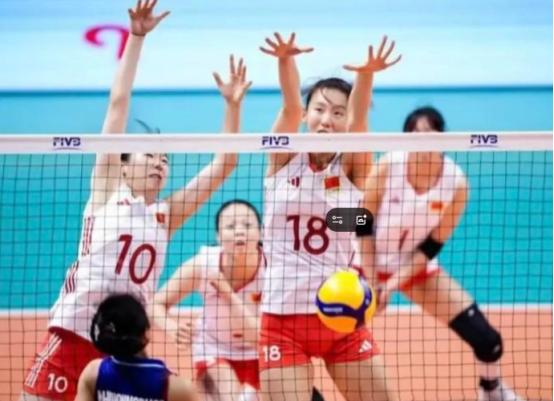 女排世锦赛战报，意大利爆冷，土耳其崩盘，日本队逆转，中国意外 女排世锦赛正