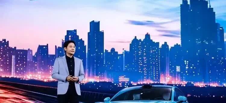 雷总又要忙了2025年5月17日，贵阳花果园发生一起小米SU7交通事故，事故