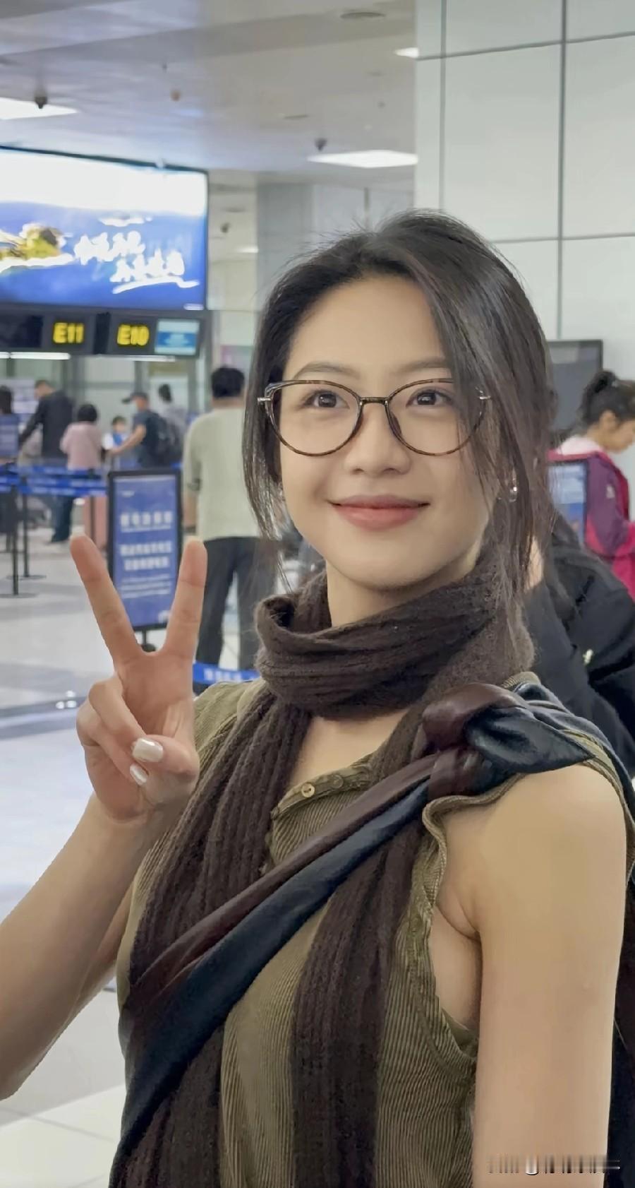 演员向涵之真的好甜，有种邻家女孩的感觉！